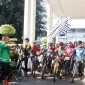 Wali Kota Bogor, Bima Arya saat melepas para pesepeda yang akan melakukan aksi mungut sampah. (Istimewa)