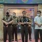 Kepala Kejati Banten, Leo Eben Ezer Simanjuntak saat konferensi pers soal dugaan tindak pidana korupsi mafia tanah di BPN Lebak. (Istimewa)