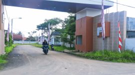 FOTO tampak depan gerbang masuk Mabu Park Rangkasbitung. (Dailyhits/Jalu)
