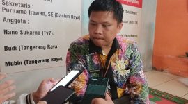 Kepala Bidang SDK Dinas Kesehatan Lebak, Endang Komarudin membenarkan distribusi obat cair ke Puskesmas -puskesmas dihentikan sementara.(Dailyhits/Jalu)
