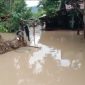 Banjir menerjang wilayah Bayah Timur Kabupaten Lebak. Selepas hujan deras tercatat tiga bencana alam terjadi di daerah penyangga ibukota Jakarta ini. (FOTO Tangkap Layar Video)