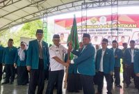 Deden M Fatih saat dilantik menjadi ketua PGMI Banten. Dia bertekad menjadi PGMI sebagai organisasi yang solid dan eksis. (Istimewa)