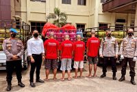 Satreskrim Polres Pandeglang berhasil membongkar praktik oplos gas subsidi di Kabupaten Pandeglang. Keuntungan yang didapat mereka senilai Rp5 juta perhari. (Istimewa)