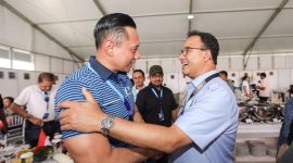 Anies Baswedan - Agus Harimurti Yudhoyono (AHY) dalam sebuah acara. Hasil survei pasangan keduanya menjadi juara di Pulau Jawa. (FOTO Detik)