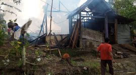 Rumah milik Nawati (63) janda tua di Kabupaten Lebak ludes terbakar. Kerugian ditaksir mencapai Rp100 juta. (Istimewa)