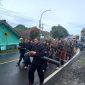 Warga Cikamunding saat mengikuti Pawai Budaya Cilograng Fest 2022. (Istimewa)