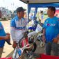 Ketua IMI Lebak, Dedi Mulyadi (kanan) saat berbincang dengan ketua Kontingen Lebak, Budi Santoso sesaat sebelum pertandingan. (Istimewa)