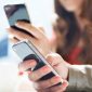 FOTO ILUSTRASI. Masyarakat mengakses gadget. (Dok. Getty Images/HuffingtonPost)