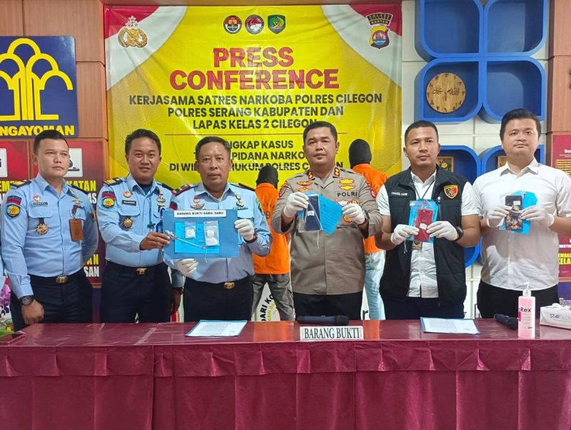 Tim gabungan saat ungkap kasus penggagalan peredaran narkoba di Lapas Kelas IIA Cilegon. (Istimewa)
