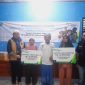 Warga Cikamunding saat menerima santunan kematian dari BPJAMSOSTEK. (Istimewa)
