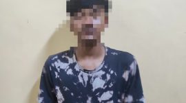 Salah satu pelaku pembacokan pelajar di Lebak saat diamankan pihak kepolisian Polres Lebak. (istimewa)