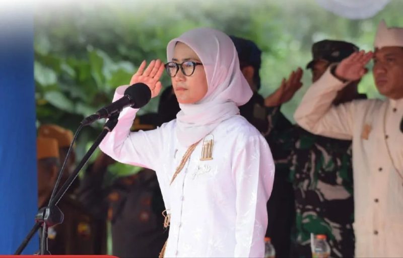 Bupati Lebak, Iti Octavia Jayabaya saat menjadi pembina upacara hari jadi Kabupaten Lebak ke 194.