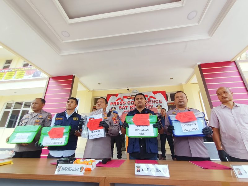 Polres Lebak saat ungkap kasus korupsi di Desa Tambakbaya, Kecamatan Cibadak, Kabupaten Lebak. (FOTO Dailyhits)