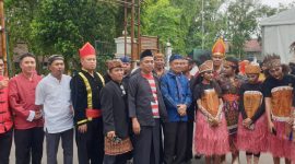 FPK Kabupaten Lebak saat foto bersama sesaat menyambut kedatangan warga Baduy di Rangkasbitung dalam acara Seba Baduy 2023. (Istimewa)