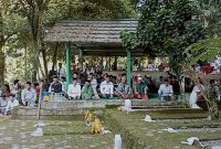 Warga Desa Paja, Kecamatan Sajira, Kabupaten Lebak saat menggelar acara ngembang. (Istimewa)