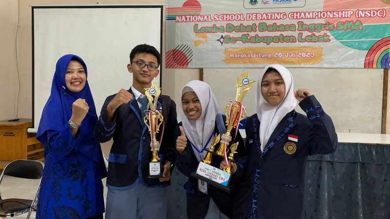 Pelajar SMA Negeri 1 Rangkasbitung berhasil menjadi juara dalam debat bahasa Inggris tingkat Kabupaten Lebak. (istimewa)