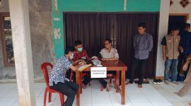 Pemeriksaan kesehatan petugas pengawas kecamatan. (Istimewa)