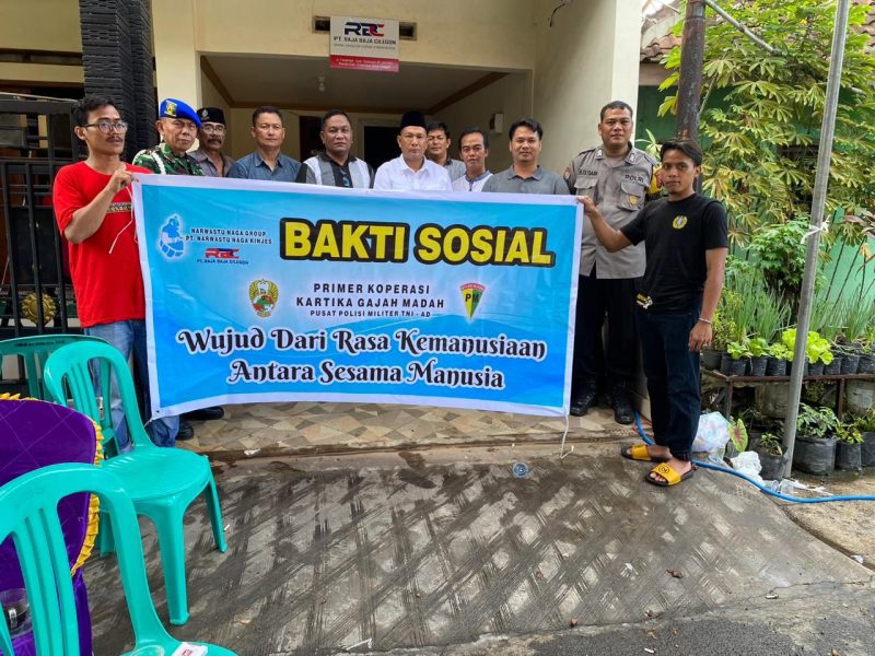 PT Narwastu Naga Kinjes dan Partner menyalurkan ratusan paket sembako dan uang tunai. (Istimewa)