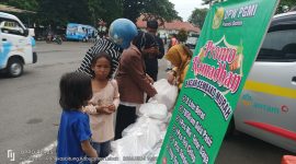 PGMI Banten menggelar bazar sembako murah di Alun - alun Rangkasbitung. (Istimewa)