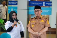 Walikota Cilegon, Helldy Agustian saat mendengar langsung pendapatan masyarakat soal keberadaan MPP Cilegon. (Istimewa)