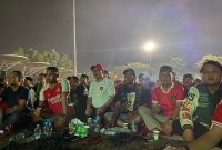 Wali Kota Cilegon, Helldy Agustian saat nobar Indonesia melawan Korea Selatan. (Il/DAILYHITS)