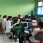 Pelamar Panwascam Pilkada Lebak saat menjalani CAT di SMK Negeri 1 Rangkasbitung. (Istimewa)