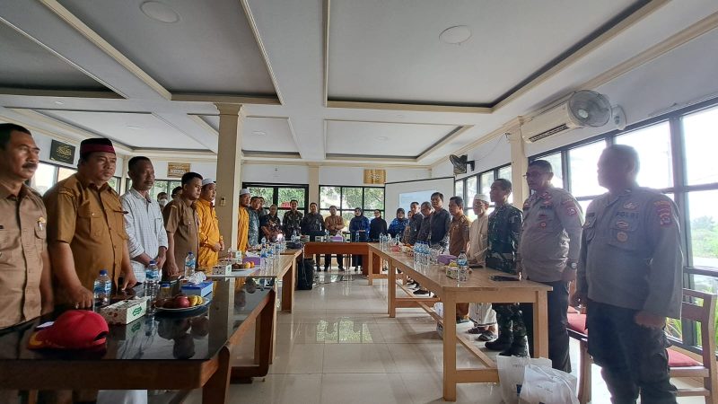 PNM Mekaar diakui warga Serang memberikan banyak manfaat. Pernyataan itu disampaikan oleh Suriamah dalam sebuah acara dihadapan tokoh masyarakat dan agama. (Istimewa)