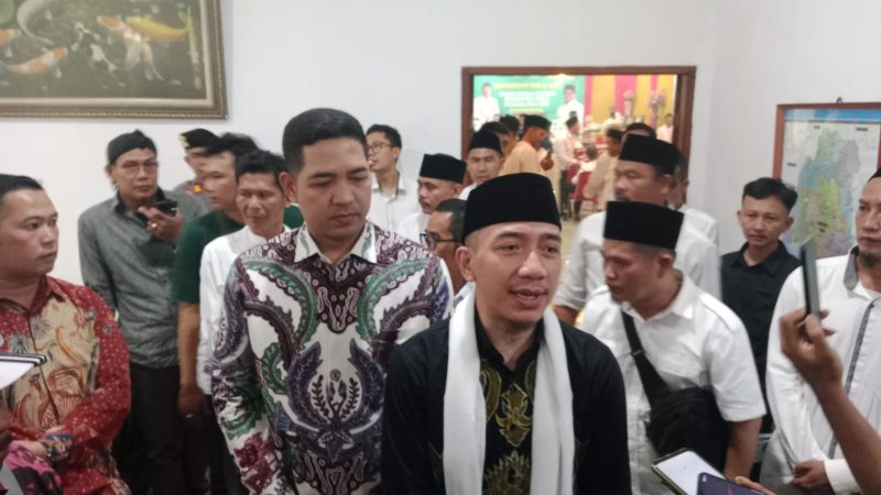 Bakal Calon Bupati Lebak, Hasbi Asyidiki Jayabaya usai menghadiri pemaparan visi misi di PKB Kabupaten Lebak. (DAILYHITS)