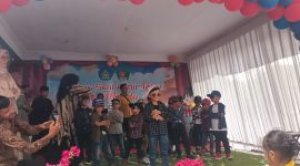 Kemeriahan wisuda pelajar yayasan Qolbun Salim. (Istimewa)