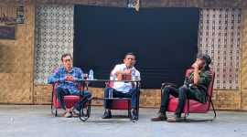 Ketua DPRD Banten, Andra Soni saat menghadiri diskusi kebudayaan di Guriang Tujuh Indonesia. (Istimewa)