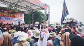 Calon bupati dan wakil bupati Lebak, Hasbi Jayabaya - Amir Hamzah saat kampanye Akbar. (Istimewa)