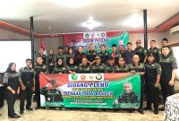 Ketua DPD HIPAKAD Banten, Mayor Inf Asmail saat foto bersama dengan pengurus. (Istimewa)