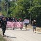 Warga saat menggelar aksi ke tambang pasir Cimarga. (Istimewa)
