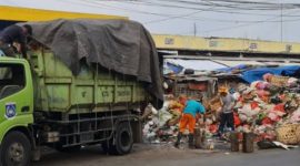 FOTO ILUSTRASI. Angkutan sampah. (Net)