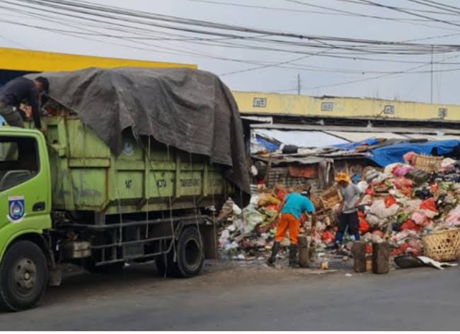 FOTO ILUSTRASI. Angkutan sampah. (Net)
