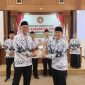 Dr. Iyan Fitriyana (kanan) resmi terpilih menjadi Ketua PGRI Kabupaten Lebak. (Istimewa)