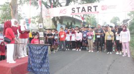 Ratusan warga Kalanganyar saat mengikuti Fun Run 5K untuk memperingati HUT RI ke 80. (Istimewa)