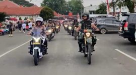 Kapolres Lebak, AKBP Herfio Zaki bersama Dandim 0603 Lebak, Letkol Inf Herbert Rony Parulian Sinaga saat memimpin patroli gabungan. (Istimewa)