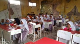 Penomena Murid SDN Palamakan 1, Semangat belajar Di kelas yang Rusak Parah. (foto : Istimewa/Dailyhits).