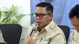 Kementrian Lingkungan Hidup (KLH), Badan Pengendalian Lingkungan Hidup (BPLH) Hanif Fasiol Nurofiq, Saat memberikan keterangan kepada Pers.