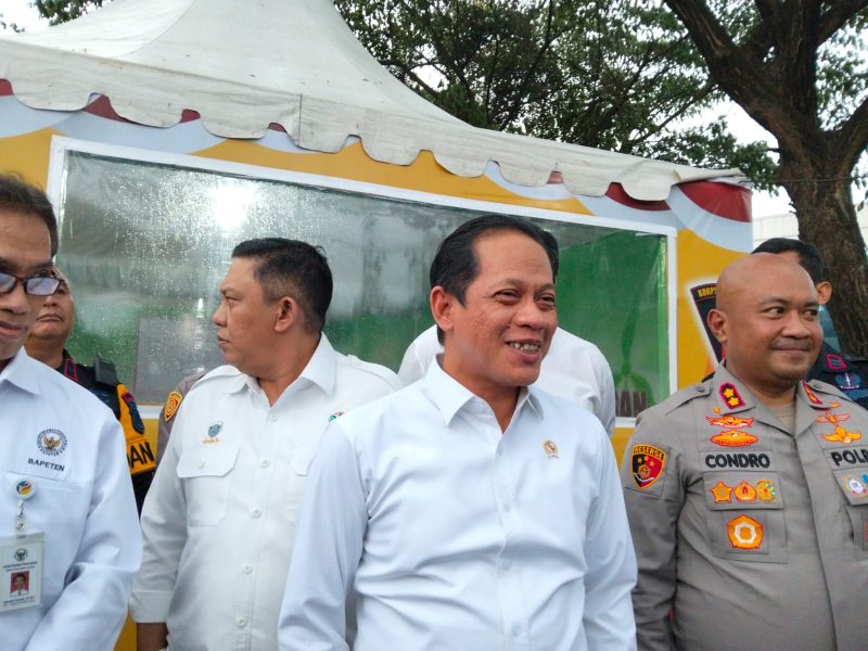 Menteri LH, Hanif Faisol Nurofiq, menyatakan bahwa pihaknya akan mengajukan gugatan perdata terhadap dua pihak yang dinilai bertanggung jawab atas kasus limbah radioaktif di Cikande. (Istimewa)