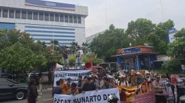Mahasiswa geruduk Mahkamah Agung dan komisi Yuridisial Dinilai janggal putusan Pk Irfan suryanagara, Foto : istimewa/Dailyhits