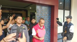 Kejaksaan Negeri Lebak ketika melakukan penahanan terhadap tersangka korupsi penyertaan modal Rp15 miliar di PDAM Lebak. (Istimewa)