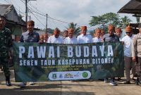 Kepala desa dan tokoh adat Citorek saat melakukan pawai budaya seren taun Kasepuhan Citorek. (Istimewa)