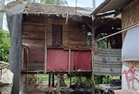 Fenomena Rumah Tidak layak Huni (RTLH) di  Kampung Warungselikur, Desa Sukamaju, Jumat, (24/10) Foto : (Dir/Dailyhits).