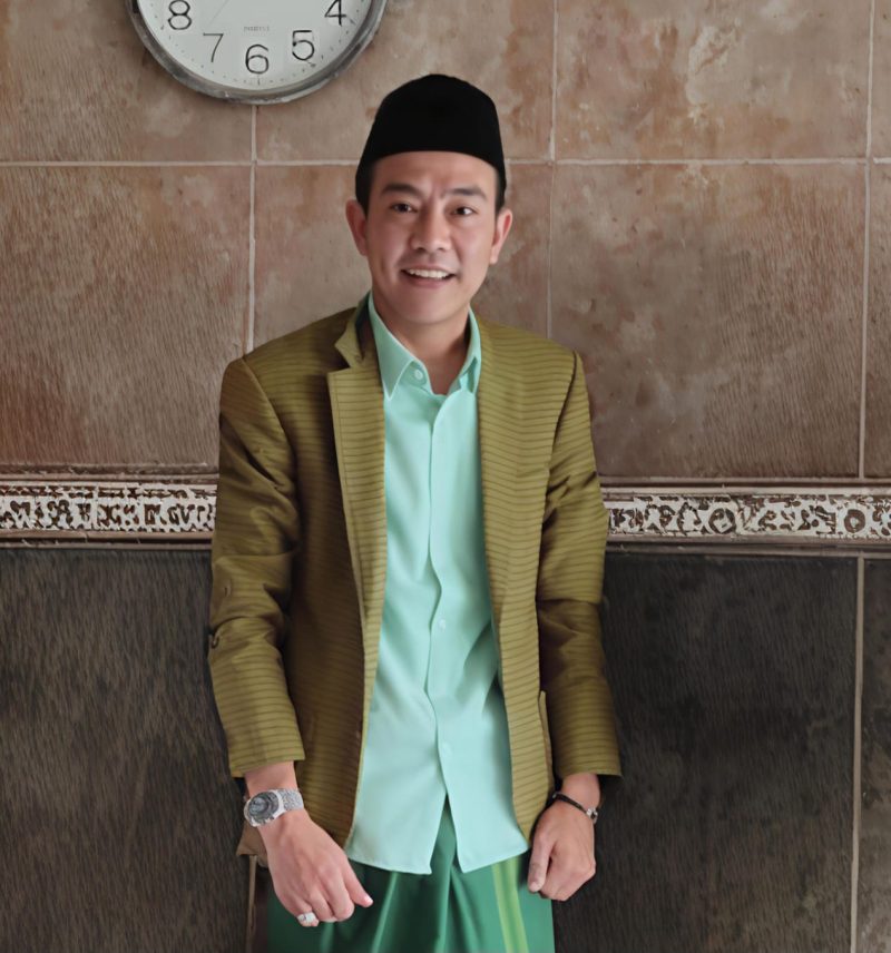 Sekertaris Dpw PKB Provinsi Banten, H. Umar Bin Barmawi, Memberikan keterangan kepada Pers, di Hari Santri Nasional 2025, Rabu (22/10). Foto :(Ist/Dailyhits).