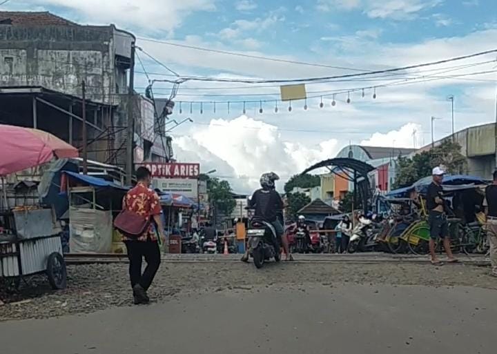 Perlintasan kereta di Pasar Rangkasbitung Bakal ditutup. (Istimewa)