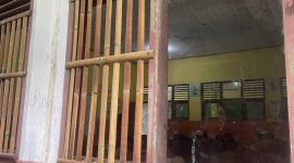 Fotret sekolah SDN Cirangkong 1 di Kecamatan Petir, Kabupaten Serang, Rusak parah tanpa sentuhan pemerintah, Foto: (Ist/Dailyhits).