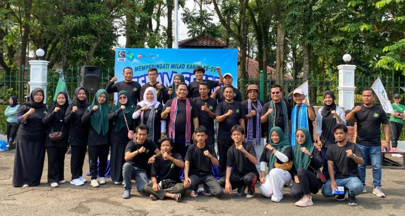 KAHMI Lebak saat foto bersama dengan Wakil Bupati Lebak, Amir Hamzah dan Ketua DPRD Lebak, dr. Juwita Wulandari. (FOTO Jalu/Dailyhits)