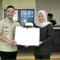 Bupati Lebak, Hasbi Jayabaya dan Ketua DPRD Lebak, dr. Juwita Wulandari saat foto bersama usai menandatangani dokumen. (Istimewa)